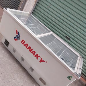 Sanaky VH-999K – Tủ Đông 800L Mặt Kính Phẳng Cho Cửa Hàng